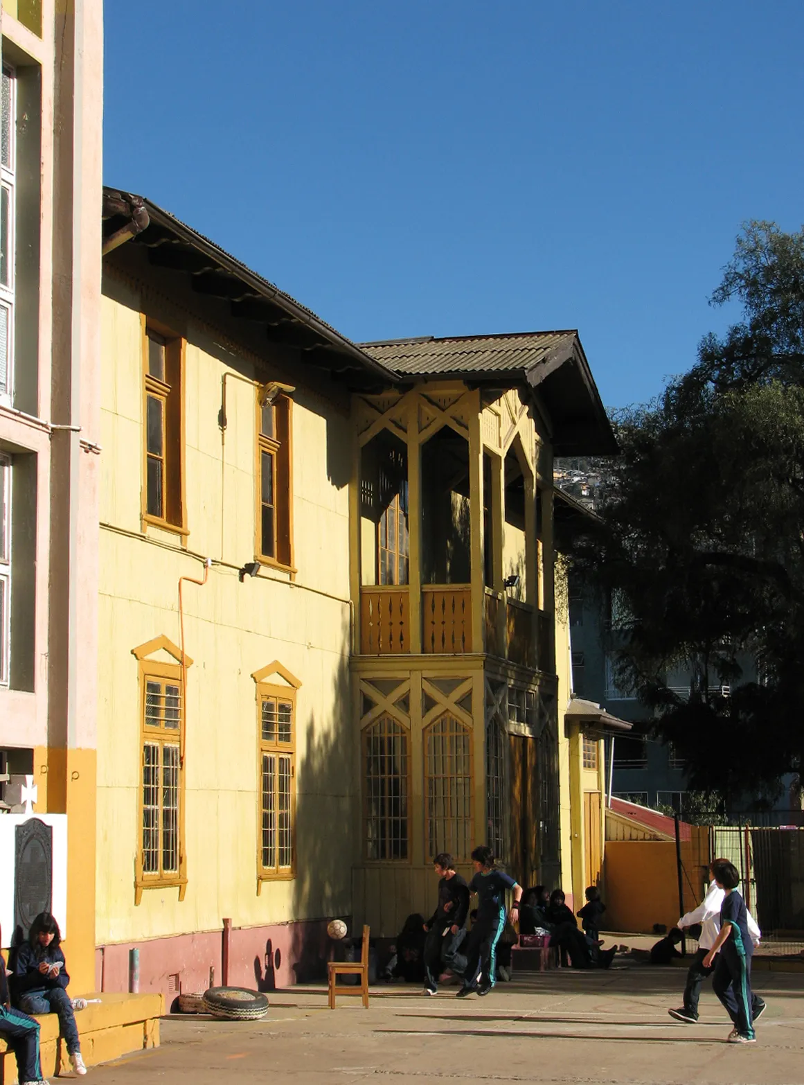 Gimnasio Fuente: Sofia Vargas-Koch, 2009