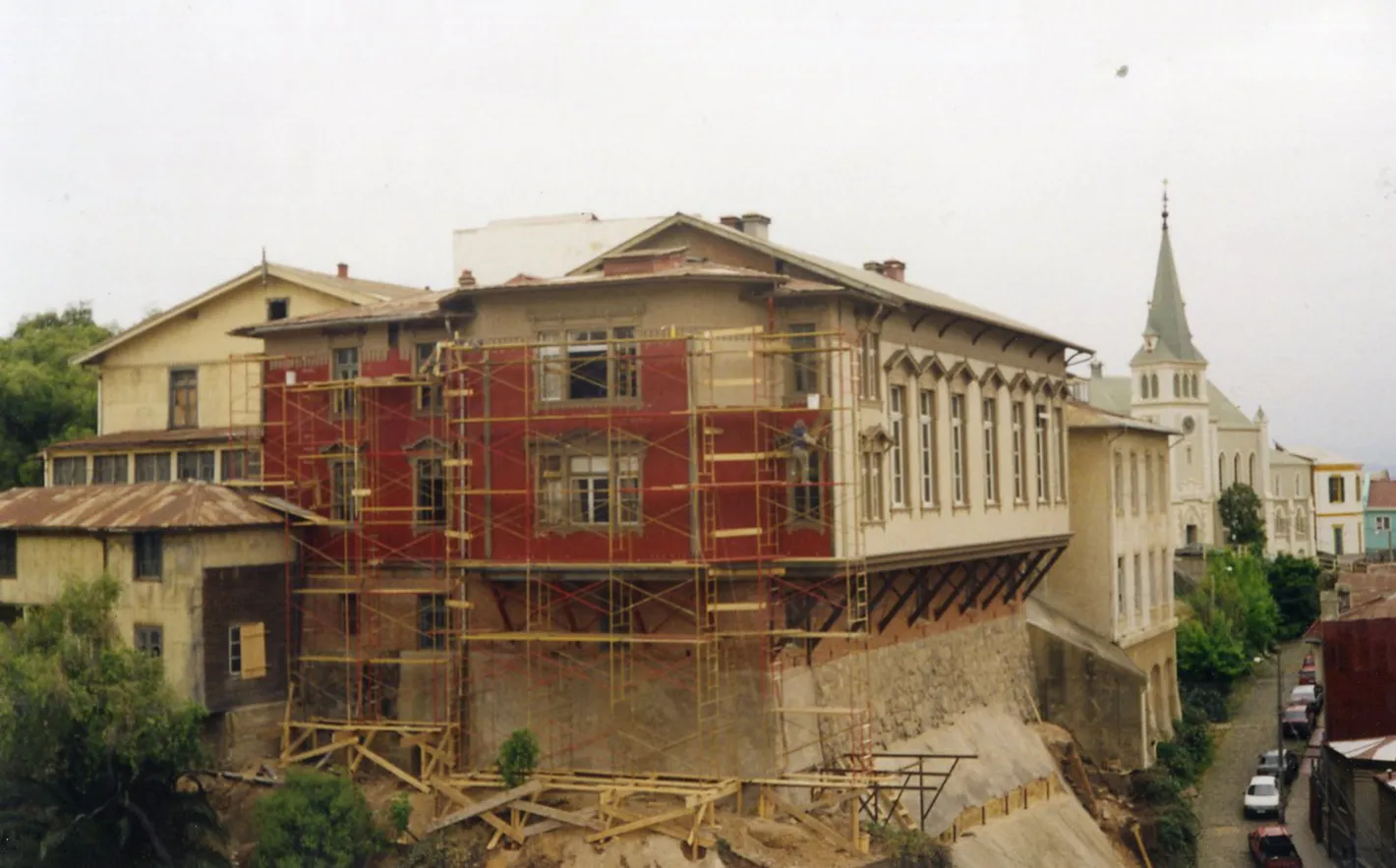 Restauración Fuente: Corporación Colegio Alemán de Valparaíso 1985