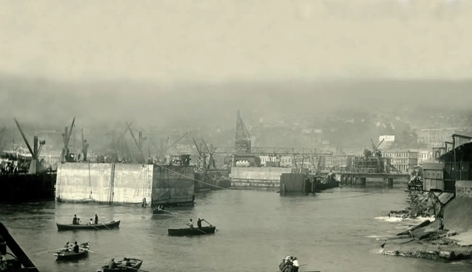 Construcción de molo de abrigo