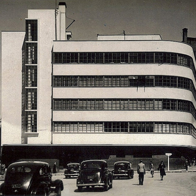 Edificio de Correos Plaza Sotomayor, arquitecto Marcelo Deglin Samson