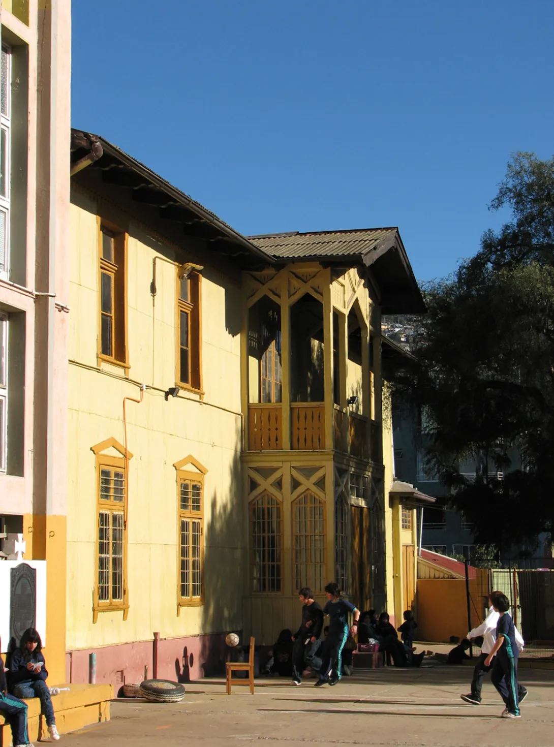 Gimnasio Fuente: Sofia Vargas-Koch, 2009