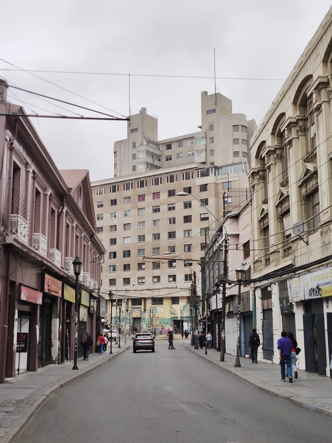 Edificio de la Cooperativa Vitalicia también desde Esmeralda, diciembre 2025, Autora: Sofia Vargas Koch