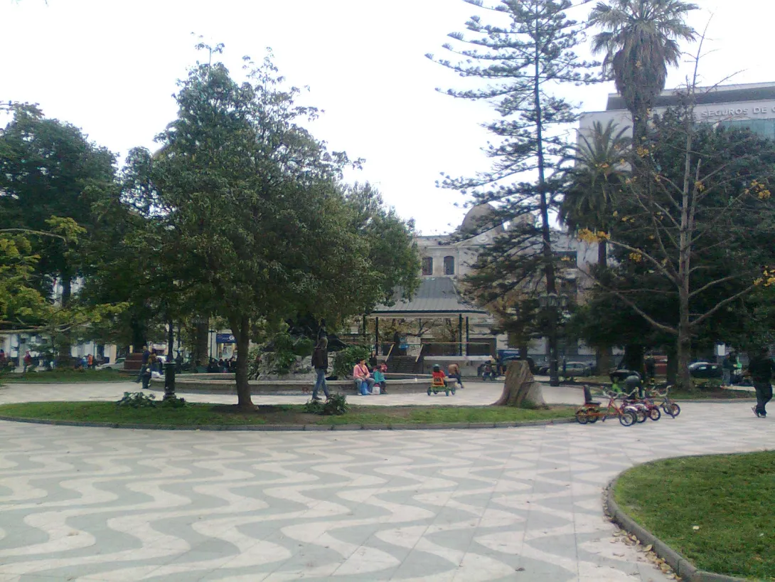 Plaza Victoria, Fuente: By Alexxxos CC BY-SA 3.0