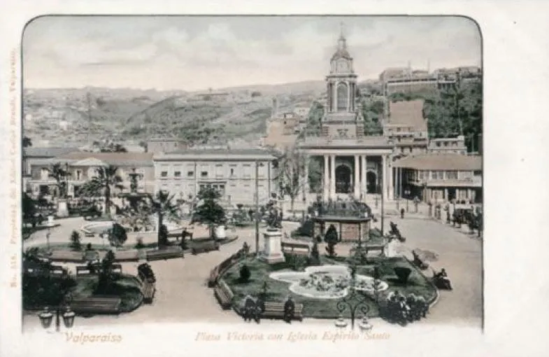 Postal Plaza Victoria con Iglesia Espiritu Santo